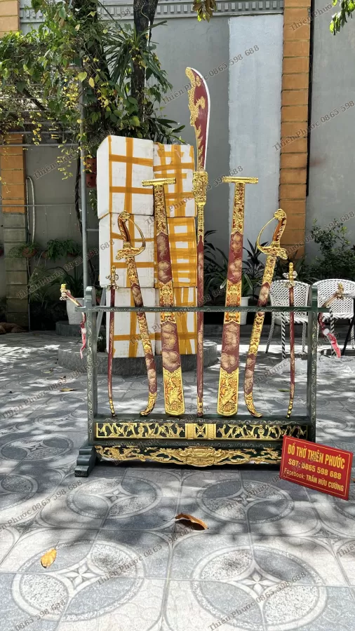 Bộ Pháp Khí Màu Đỏ - Bộ Binh Khí Đỏ I Đao, Kiếm, Hèo, Mái Chèo – ảnh 14 – mã DT-022-21